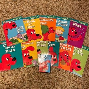 Clifford phonics fun book set of 11 books and cassette tape.